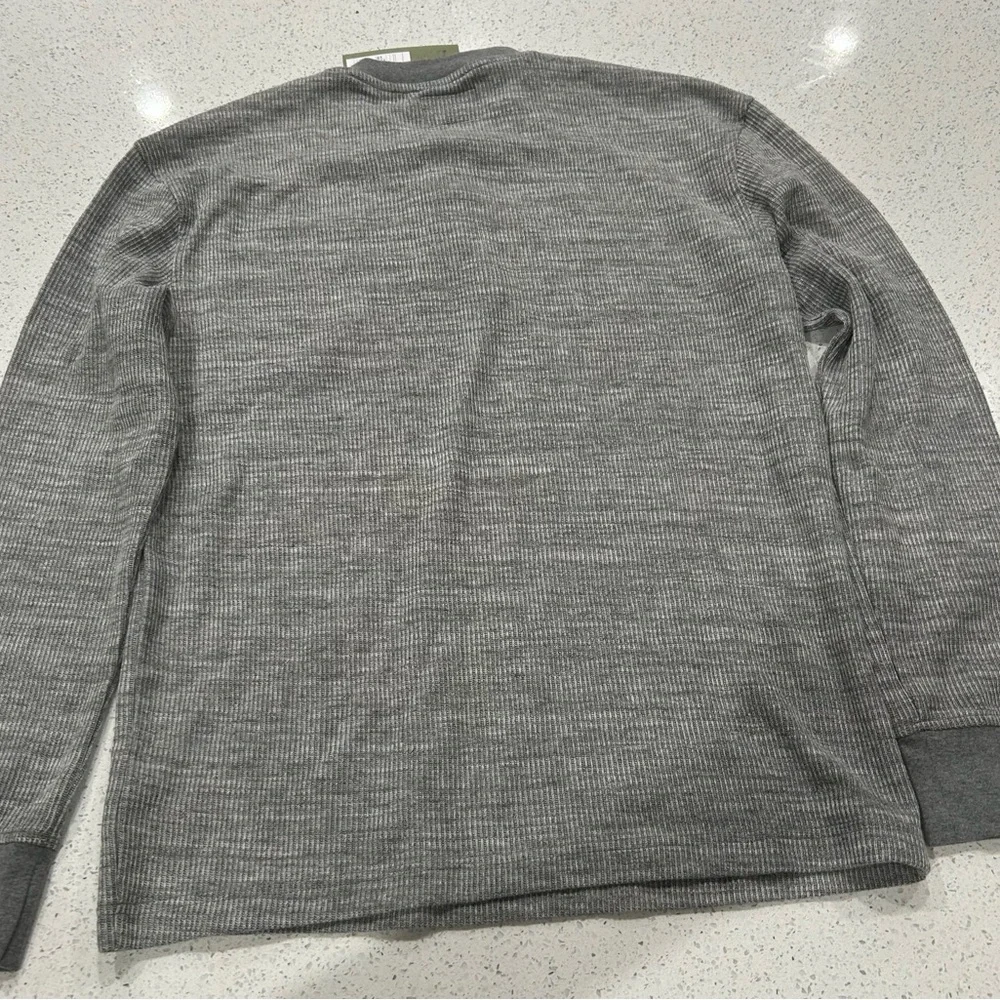 Goodfellow men’s Gray  long sleeve Henley Shirt size M NWT